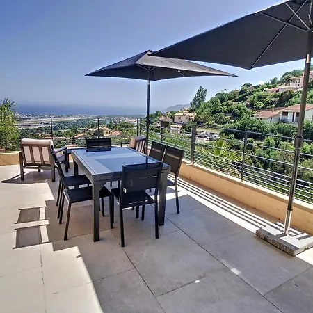Amazing Sea View Near Cannes, Pool, 5 Bedrooms, 4 Bathrooms Villa *