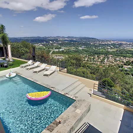 Amazing Sea View Near Cannes, Pool, 5 Bedrooms, 4 Bathrooms Villa *