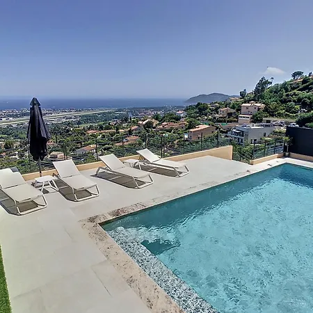 Amazing Sea View Near Cannes, Pool, 5 Bedrooms, 4 Bathrooms Villa *